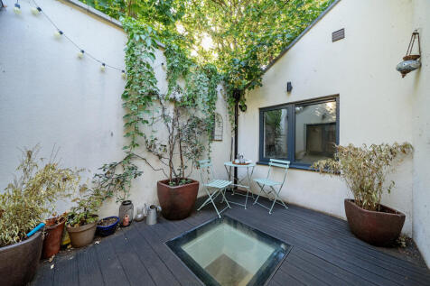 Hatcham Park Mews, London, SE14
