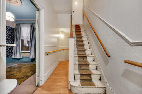 Cranmer Road, E7