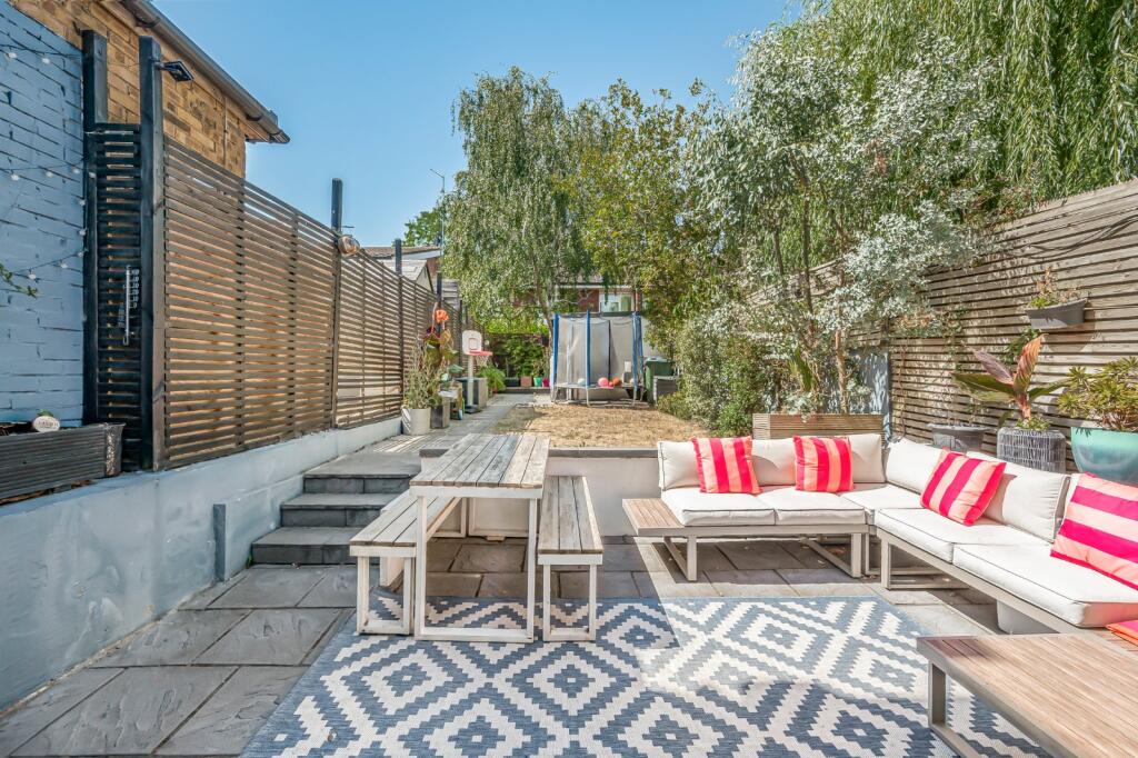 High Street, Hampton Wick, Richmond Upon, Thames, KT1