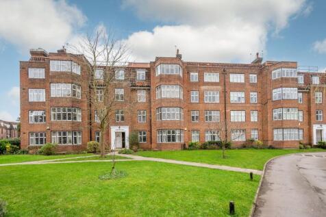 Portsmouth Road, Putney Heath, London, SW15