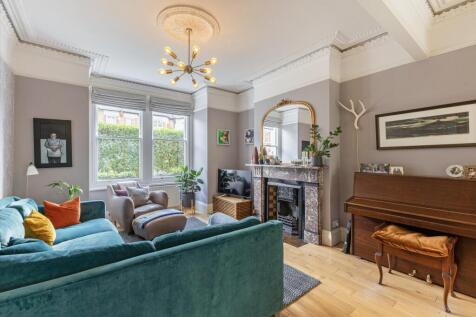 Lynette Avenue, London SW4