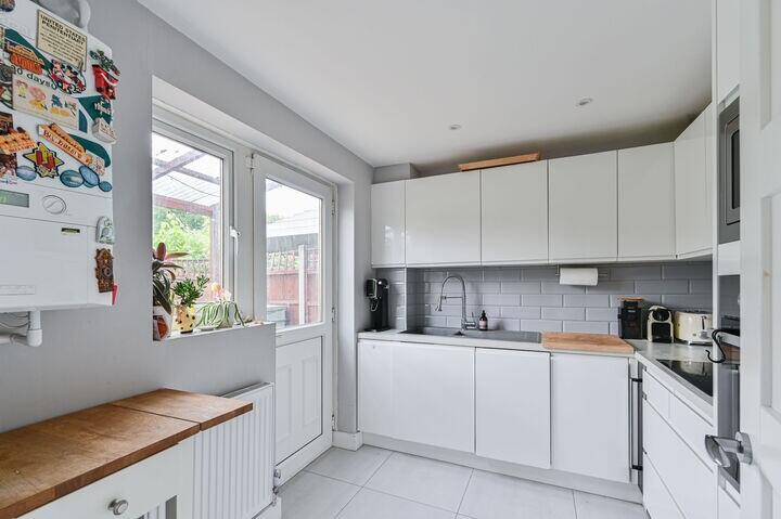 Veals Mead, Mitcham, Surrey, CR4