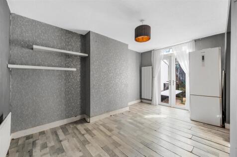 Beresford Avenue W7