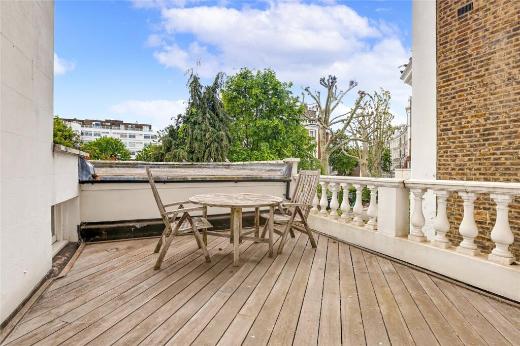 Pembridge Square, London, W2
