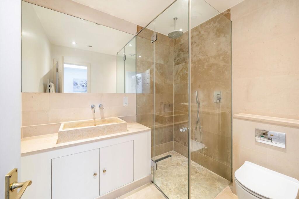 Onslow Gardens, South Kensington, SW7