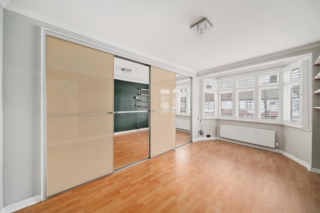 Meadow Close, Raynes Park
