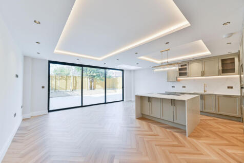 Winston Close, Raynes Park, London, SW20