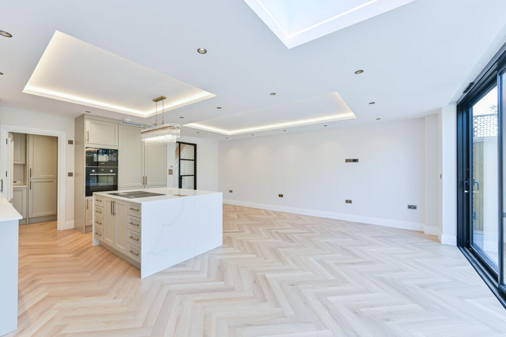 Winston Close, Raynes Park, London, SW20