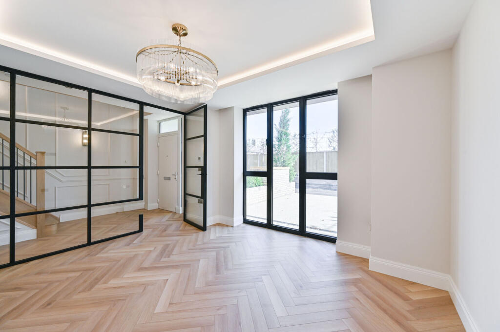 Winston Close, Raynes Park, London, SW20