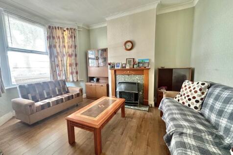 Dunedin Road, Leyton, E10