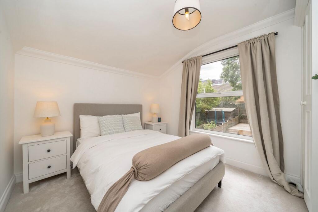 Gurdon Road, Charlton