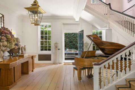 Vicarage Crescent, Battersea, London, SW11