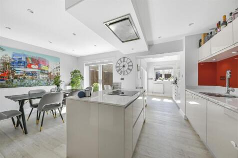 Surma Close, Bethnal Green, London, E1