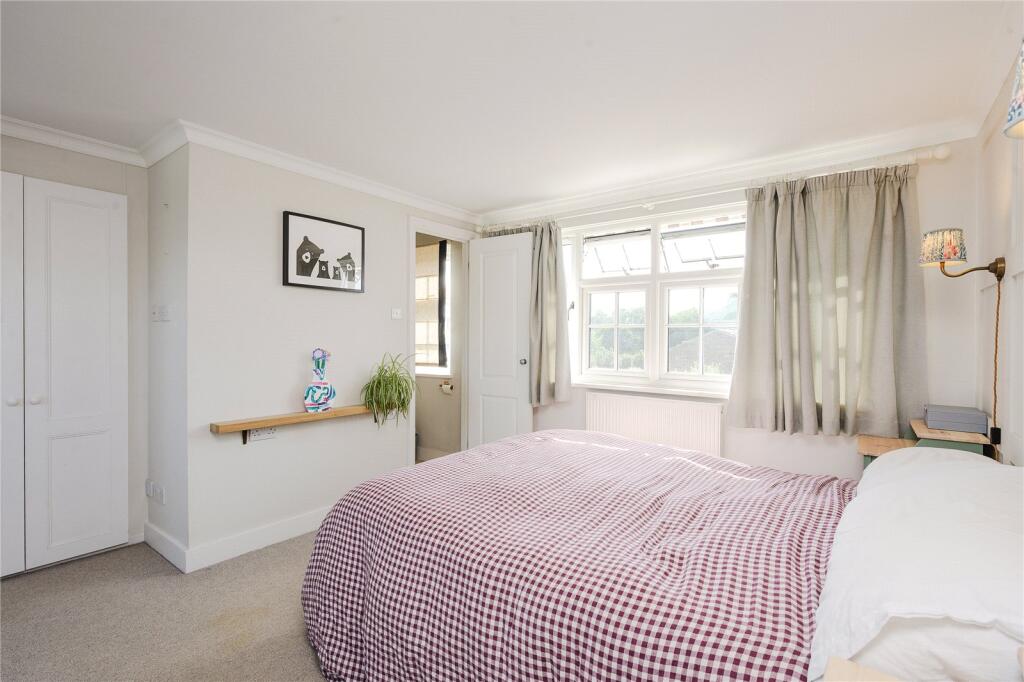 New Road, Richmond, TW10