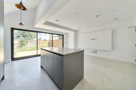Willcott Road, Acton, W3