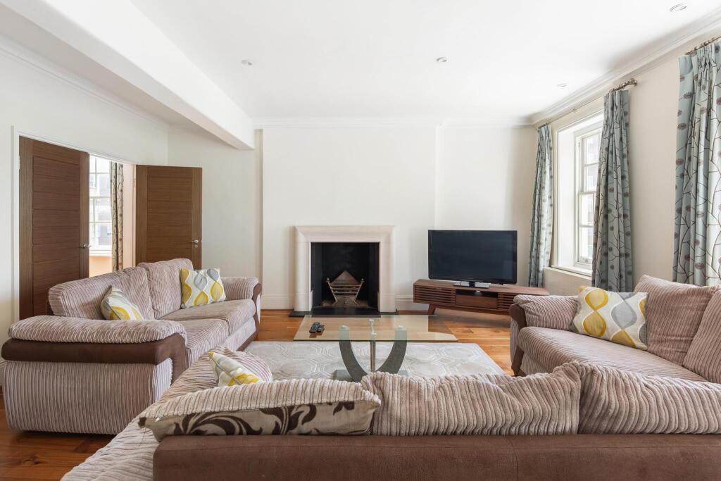 Montagu Square, London W1H
