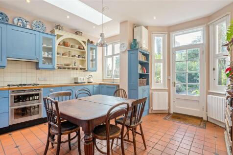 Barnsbury Terrace, Barnsbury, London, N1