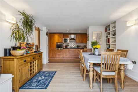Balham Grove, London, SW12