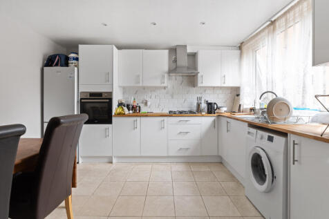 Malva Close, London, SW18