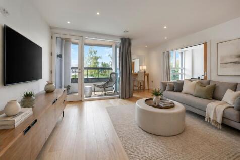 Holland Park Avenue, London, W11