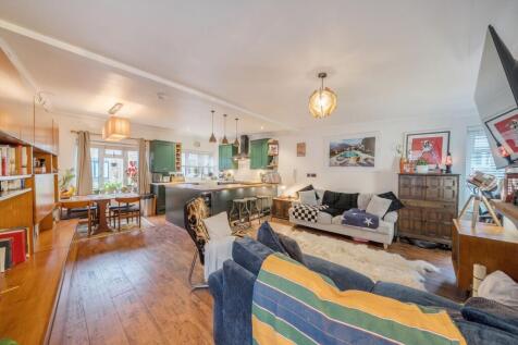 Nottingham Court, Covent Garden, London, WC2H