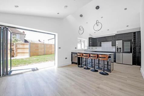Monkleigh Road, Morden