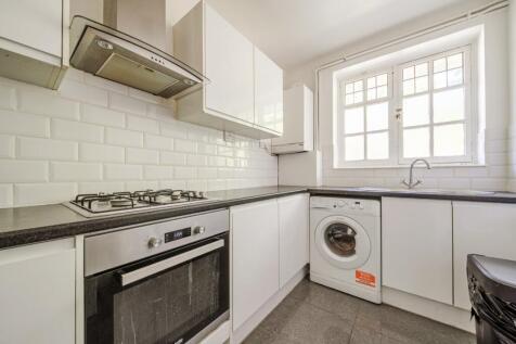 Albion Avenue, Wandsworth, London, SW8