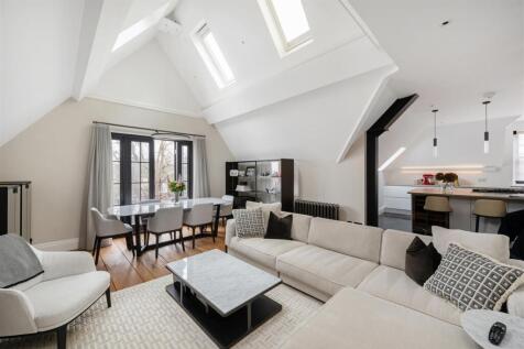 Frognal Gardens, Hampstead Village, NW3