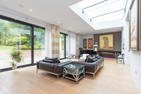 Hocroft Road, Cricklewood, Barnet, London