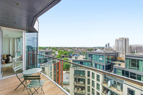 Pinnacle House, Battersea Reach