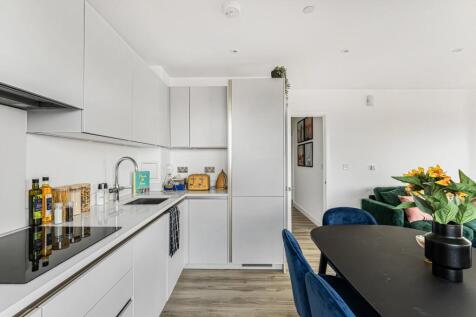 Corner Place, 
13-19 Herald Street, E2