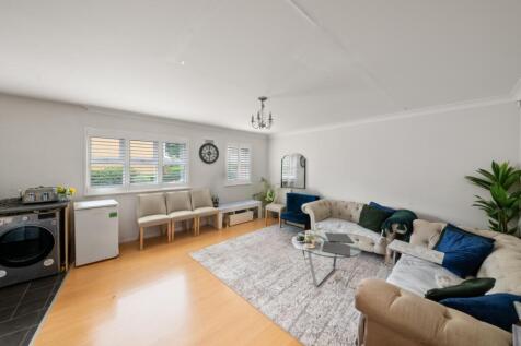 Murray Court, St Margarets Road, Hanwell, W7