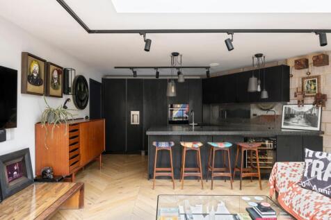 Crawthew Grove, East Dulwich, SE22