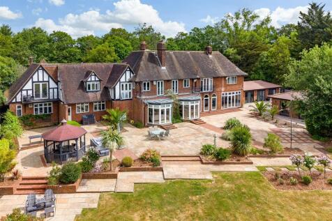 The Ridgeway, Cuffley
