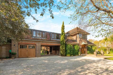 Prospect House, Coombe Wood Rd, Kingston upon Thames KT2 7JY, UK