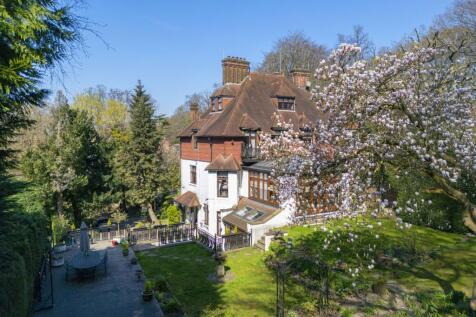 North End Avenue, London, NW3