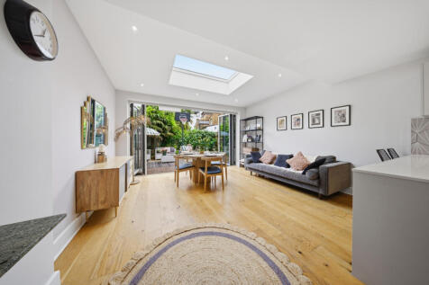 Crystal Palace Road, London, SE22