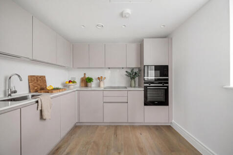 Chiswick Green, Chiswick High Road, W4