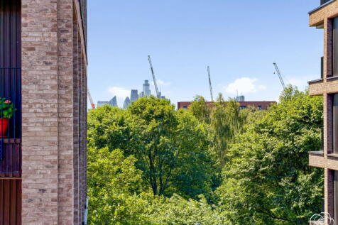 Triathlon Point, Madison Way, Stratford, E20