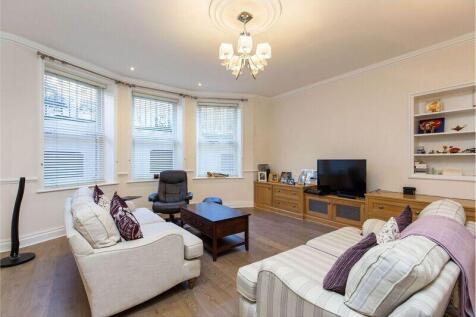Wynnstay Gardens W8