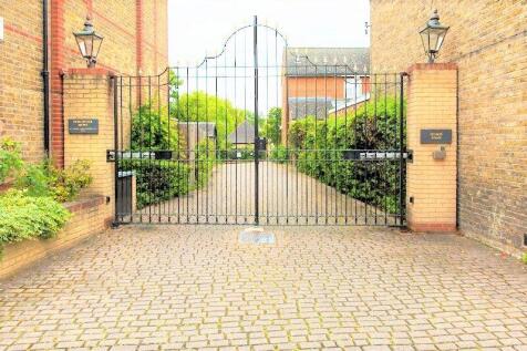 Dorchester Mews, St Margarets 