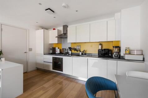 Cresset Road, Homerton
