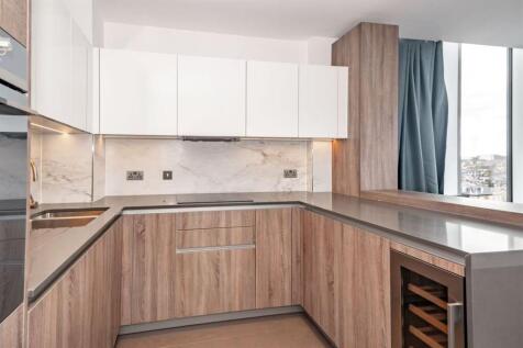 Hamond Court, Queenshurst Square, KT2