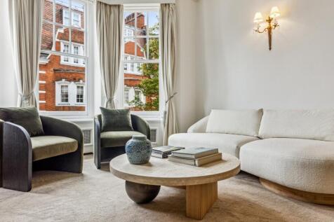 Sloane Court West, 
Chelsea, SW3