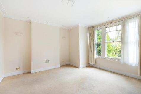 Salcombe Gardens, 
Clapham Common, SW4