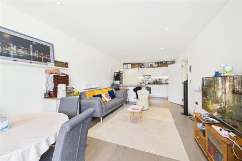 Hamond Court, Queenshurst Square, Kingston Upon Thames, KT2