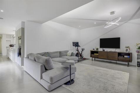 Courtfield Gardens, SW5