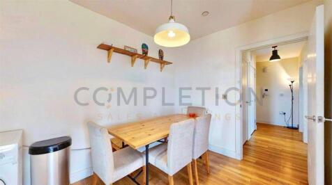2 bedroom flat for sale in Hatton Road, Wembley