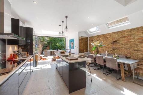 Stroud Road, Southfields, London, SW19