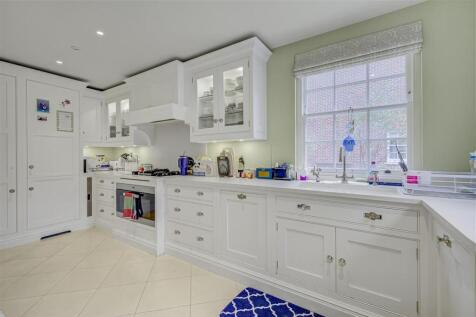 Somerset Square, W14